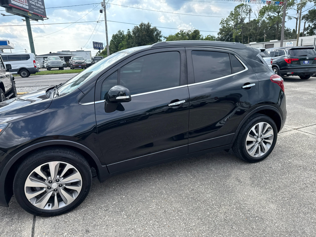 Used 2019 Buick Encore Preferred image 4