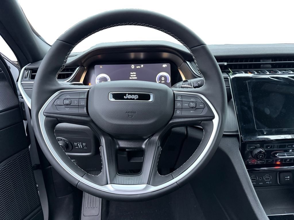 New 2025 Jeep Grand Cherokee Laredo X w/ Luxury Tech Group I image 12