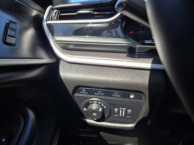 Used 2022 Jeep Grand Cherokee Limited 4xe image 26
