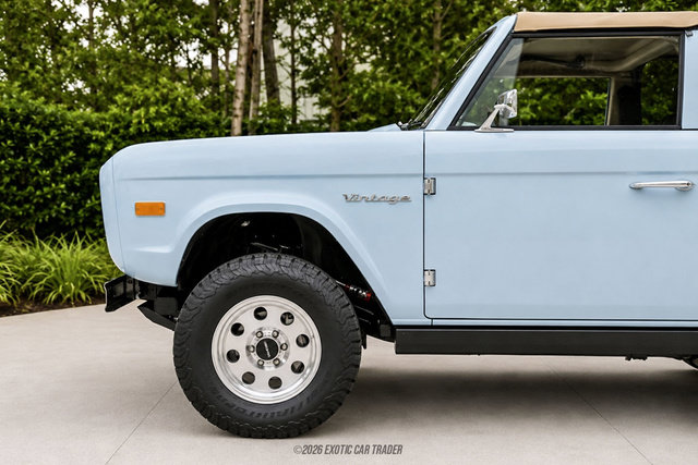 Used 2025 Ford Bronco Badlands AWD/4WD image 4