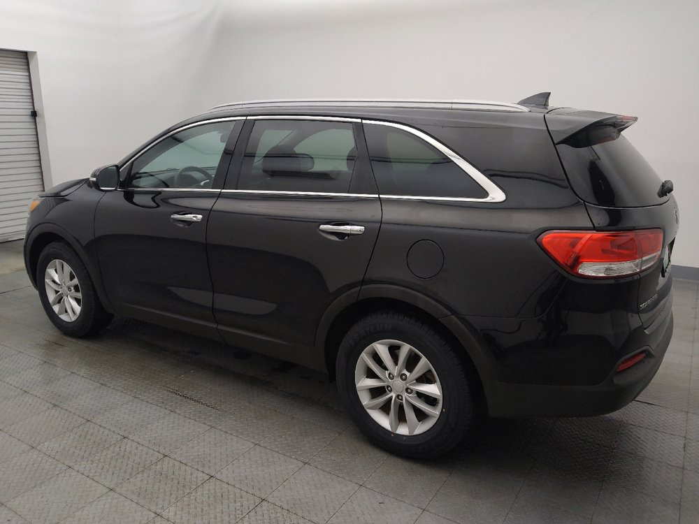 Used 2018 Kia Sorento LX image 3