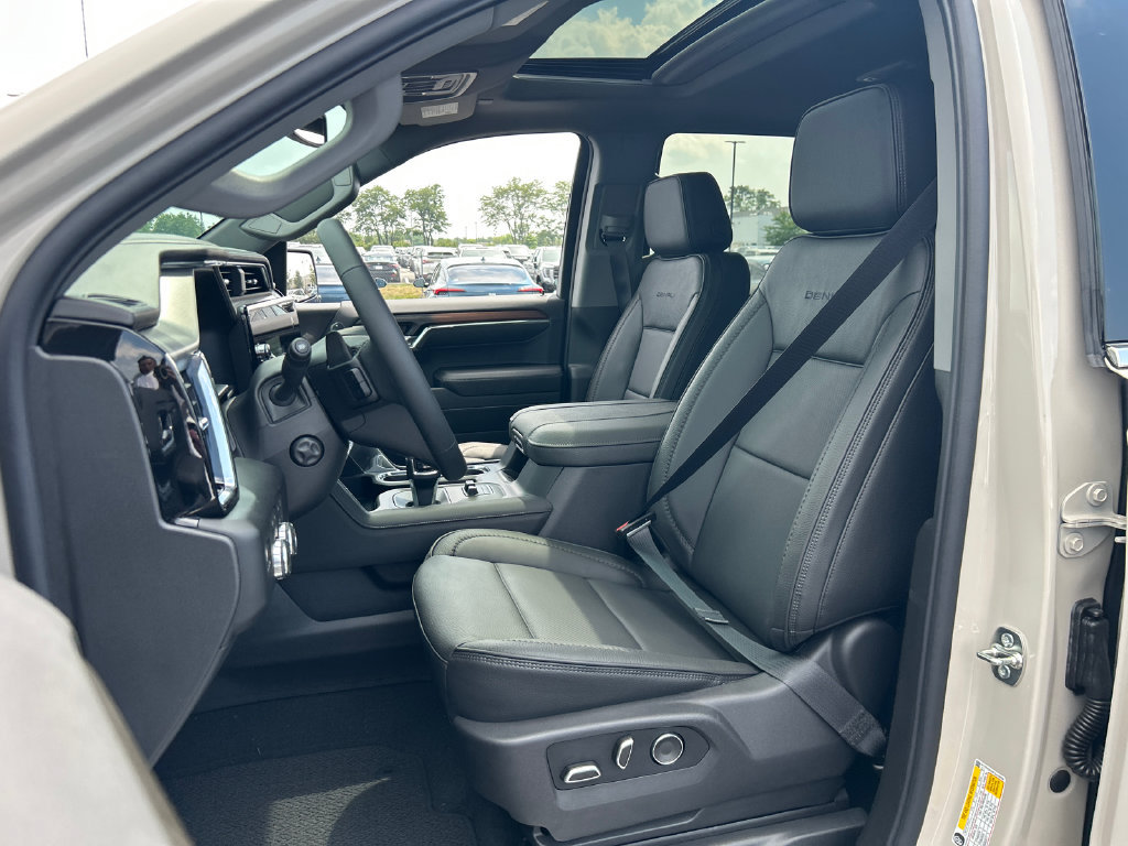 New 2026 GMC Sierra 1500 Denali AWD/4WD image 17