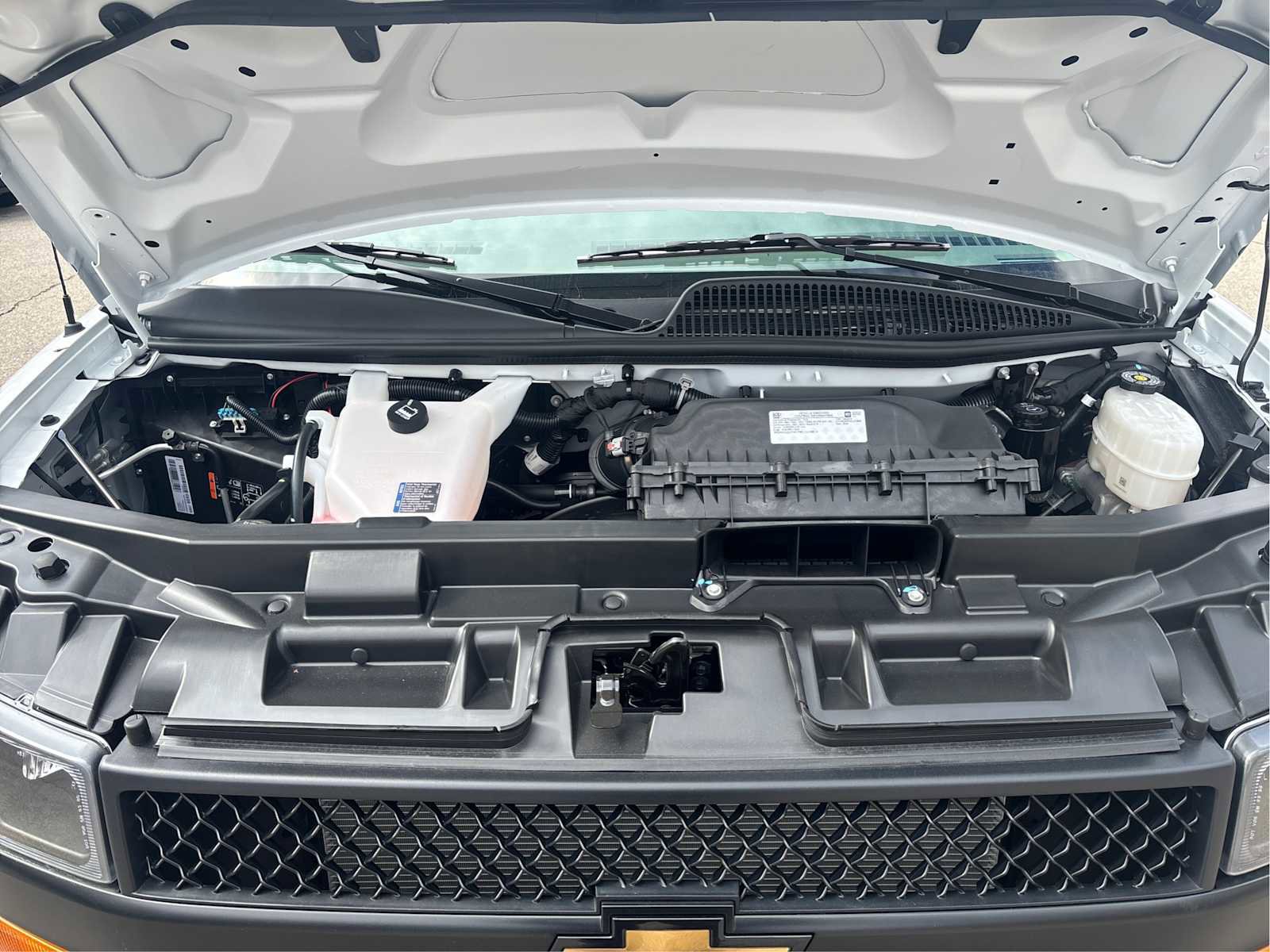 New 2025 Chevrolet Express 2500 image 23