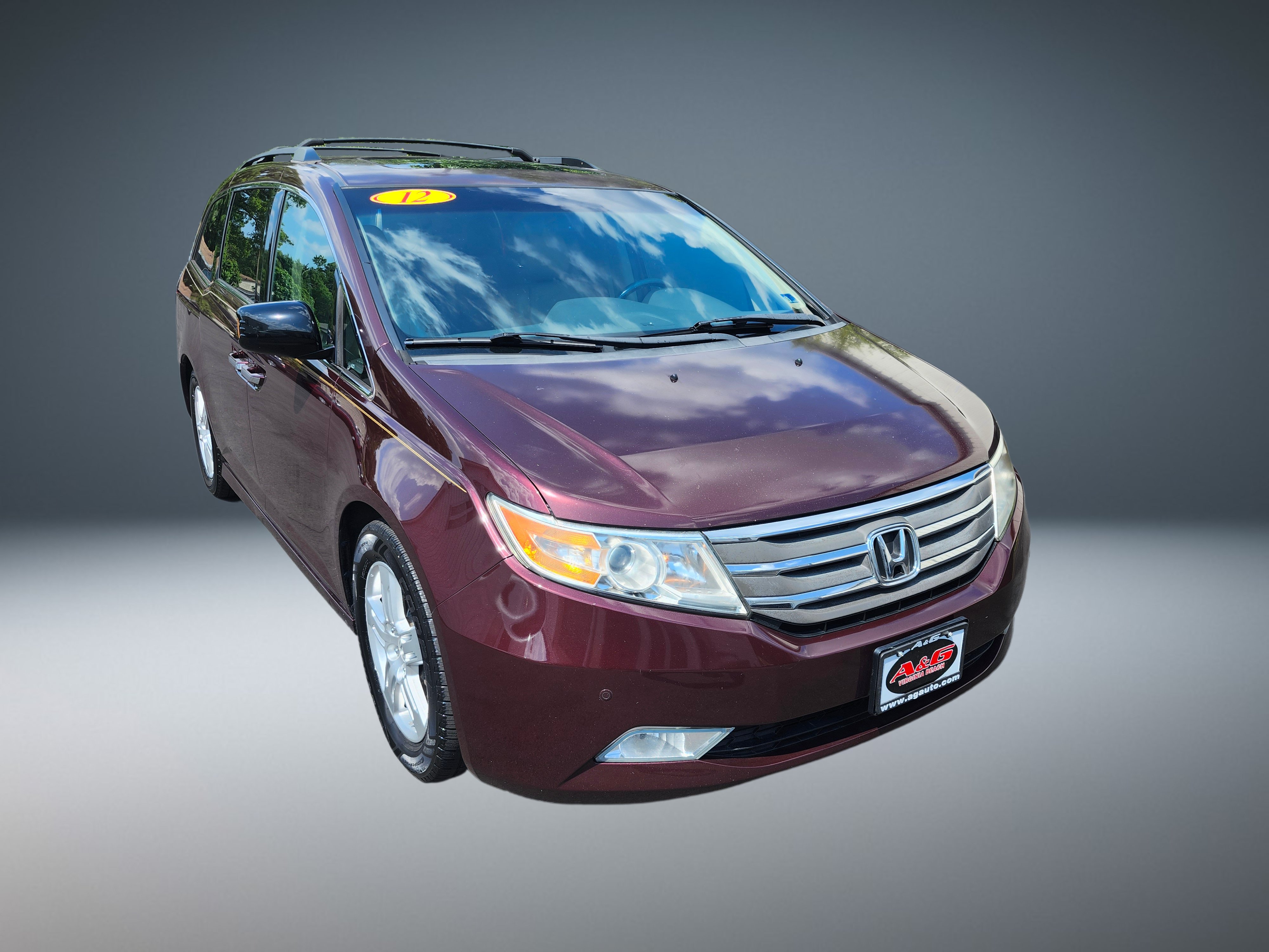 Used 2012 Honda Odyssey Touring image 1