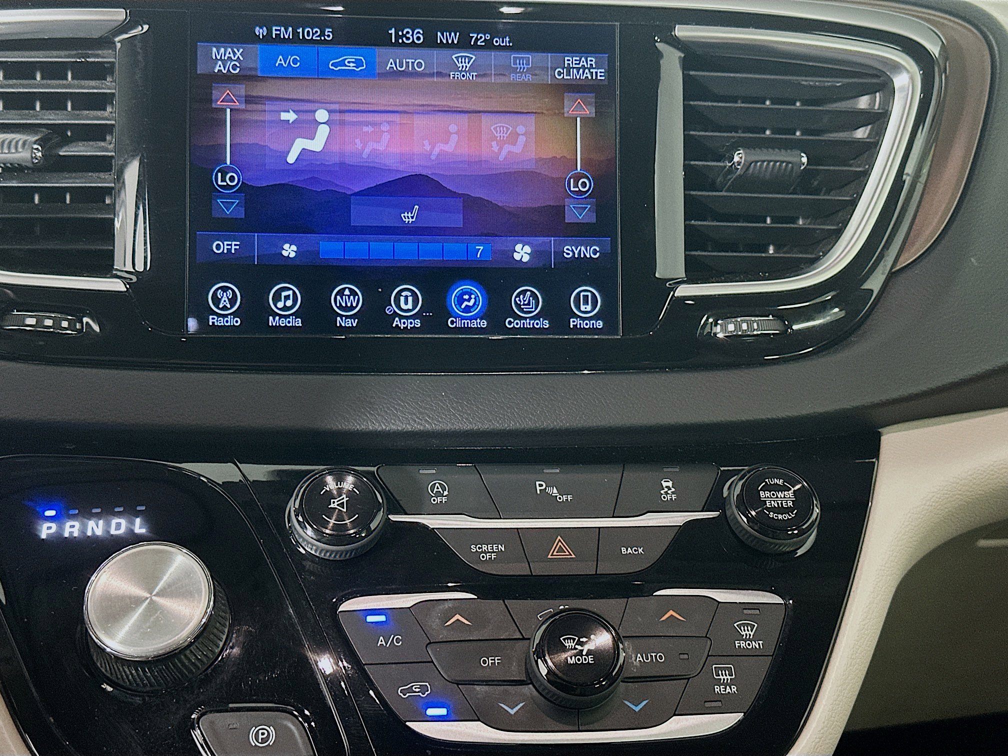 Used 2017 Chrysler Pacifica Touring-L image 24