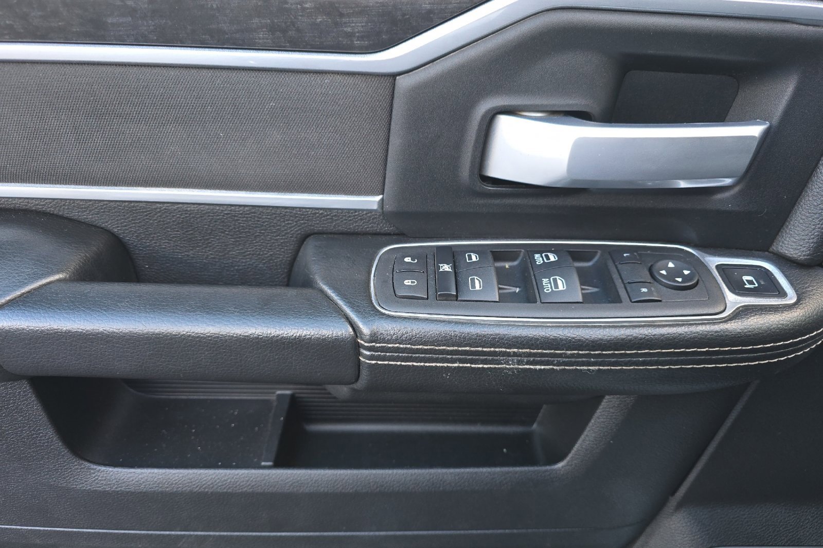 Used 2024 RAM 3500 SLT w/ Quick Order Package 2YG SLT image 12