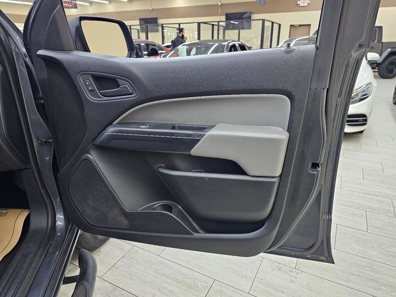 Used 2017 Chevrolet Colorado W/T w/ WT Convenience Package image 34