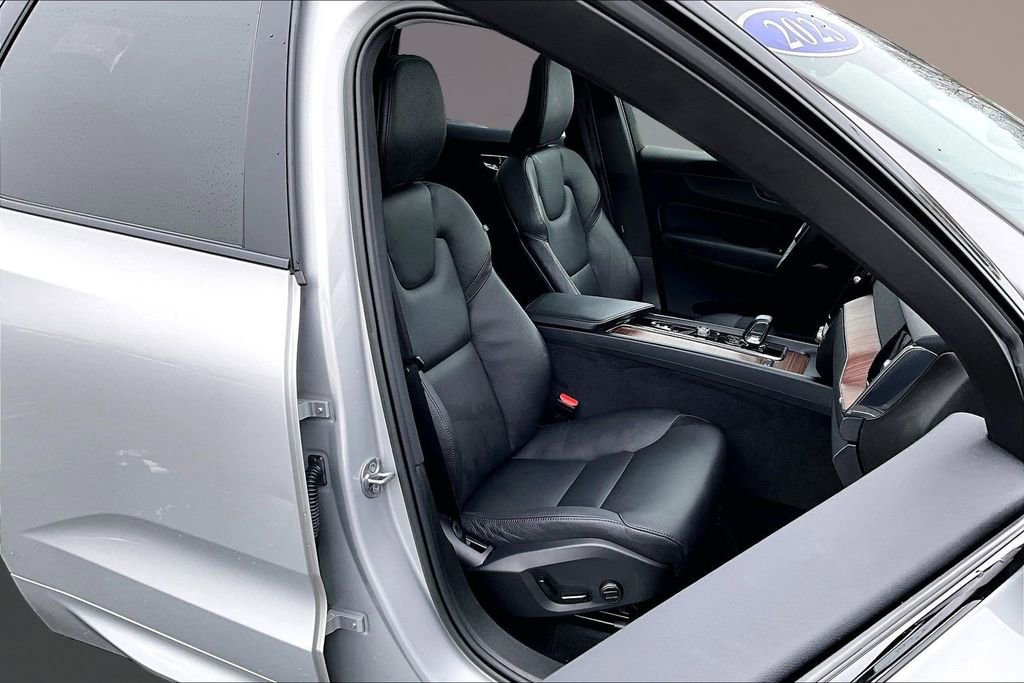 Certified 2023 Volvo XC60 B5 Plus w/ Protection Package Premier image 28