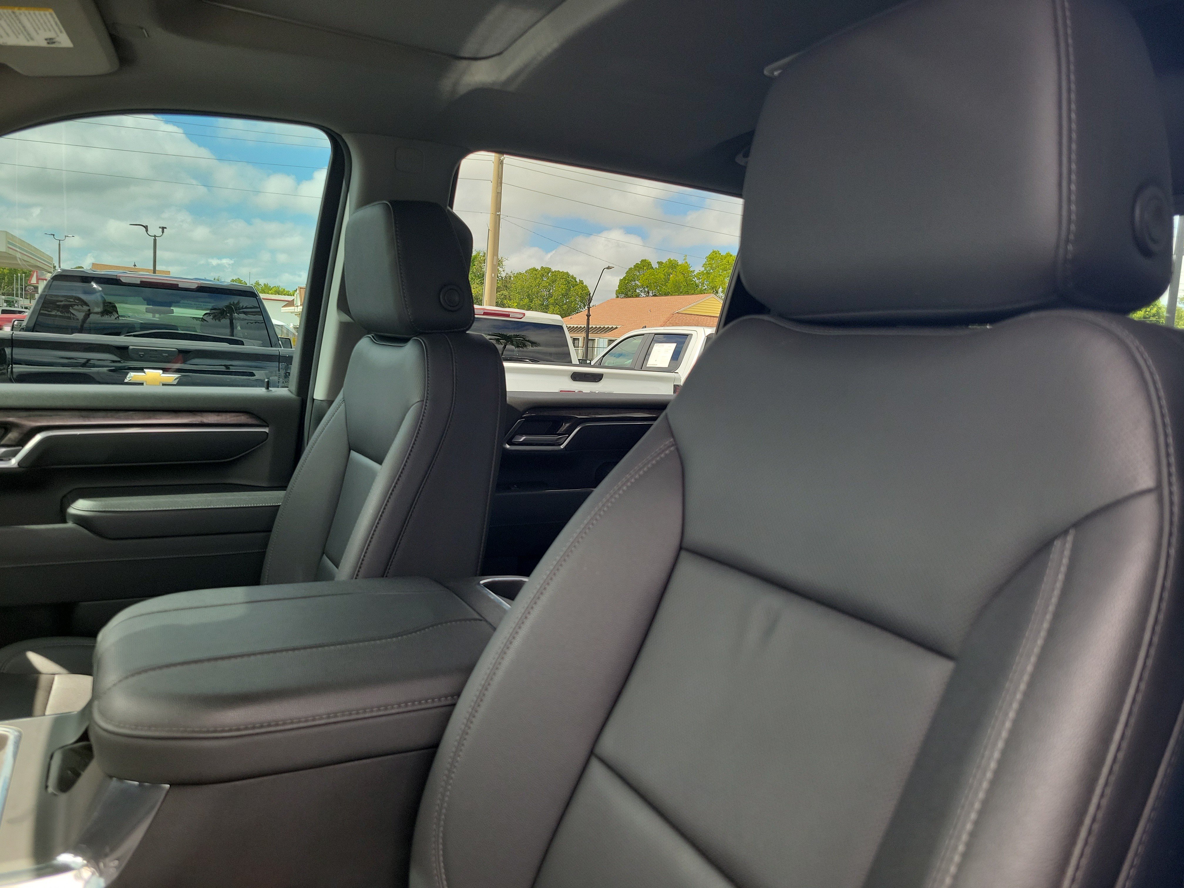 Used 2025 Chevrolet Silverado 3500 LTZ w/ Trail Boss Package AWD/4WD image 18
