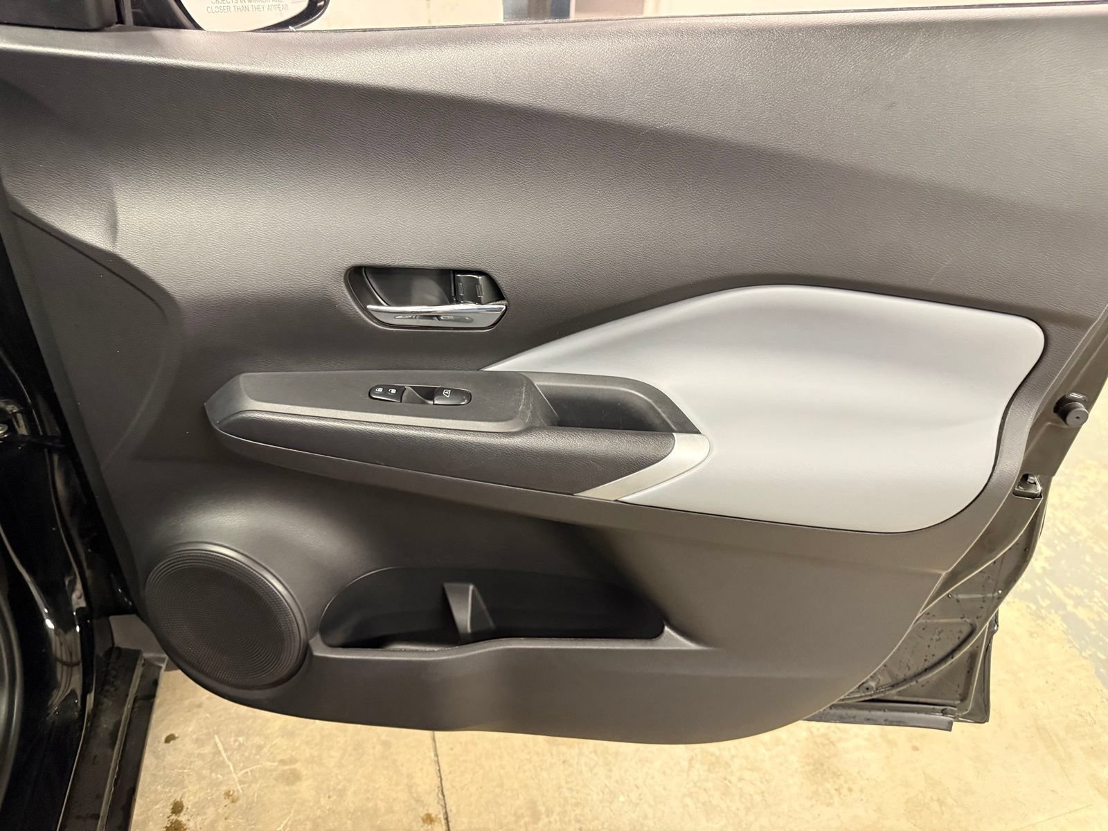 Used 2024 Nissan Kicks SR w/ SR Premium Package FWD image 25