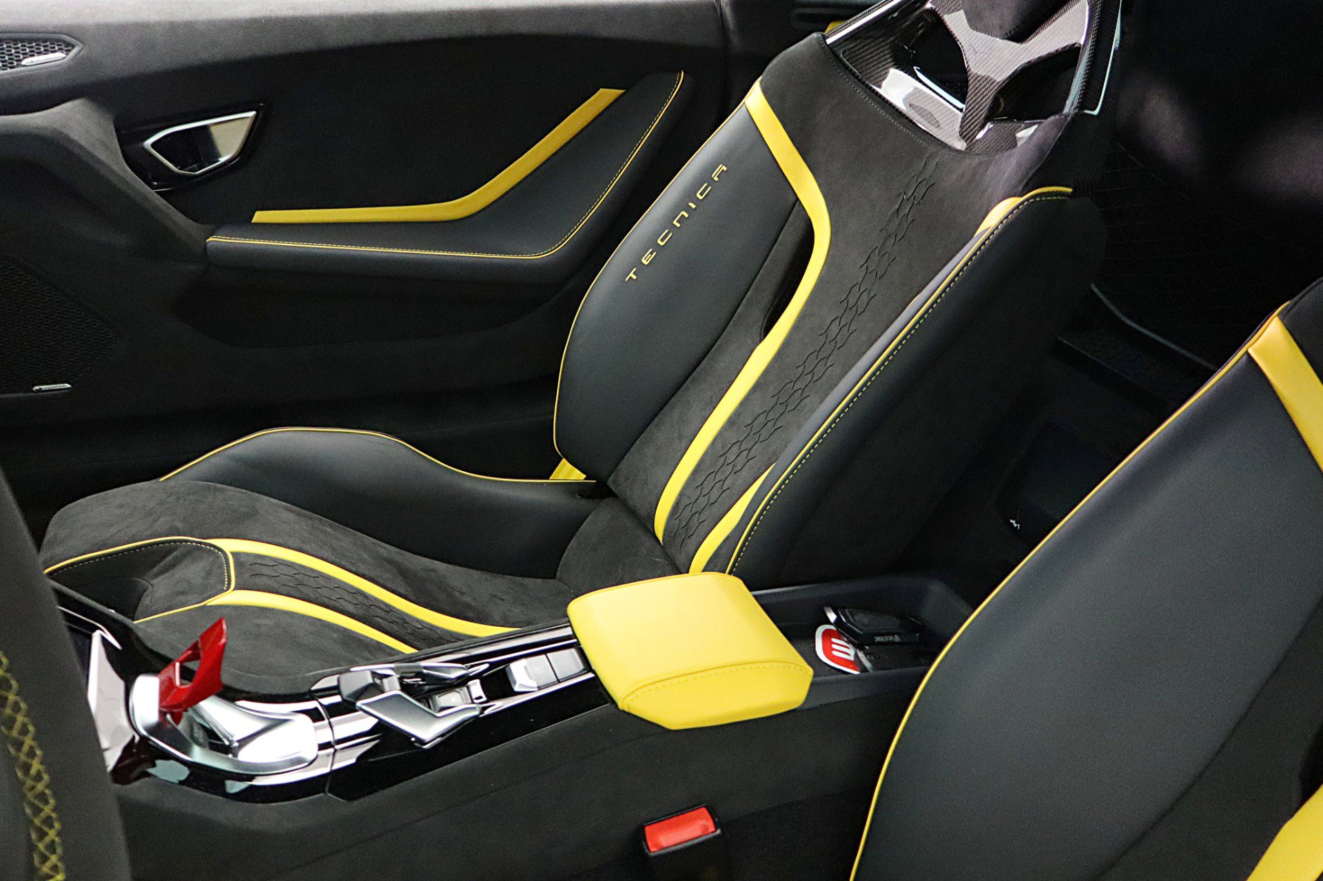 Used 2024 Lamborghini Huracan Tecnica RWD image 30