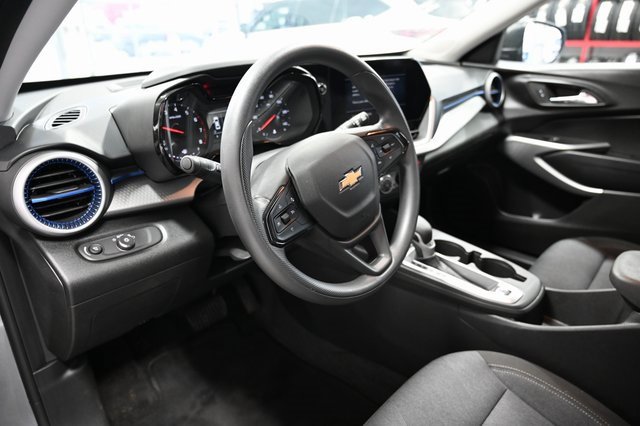 Used 2024 Chevrolet Trax LS image 20