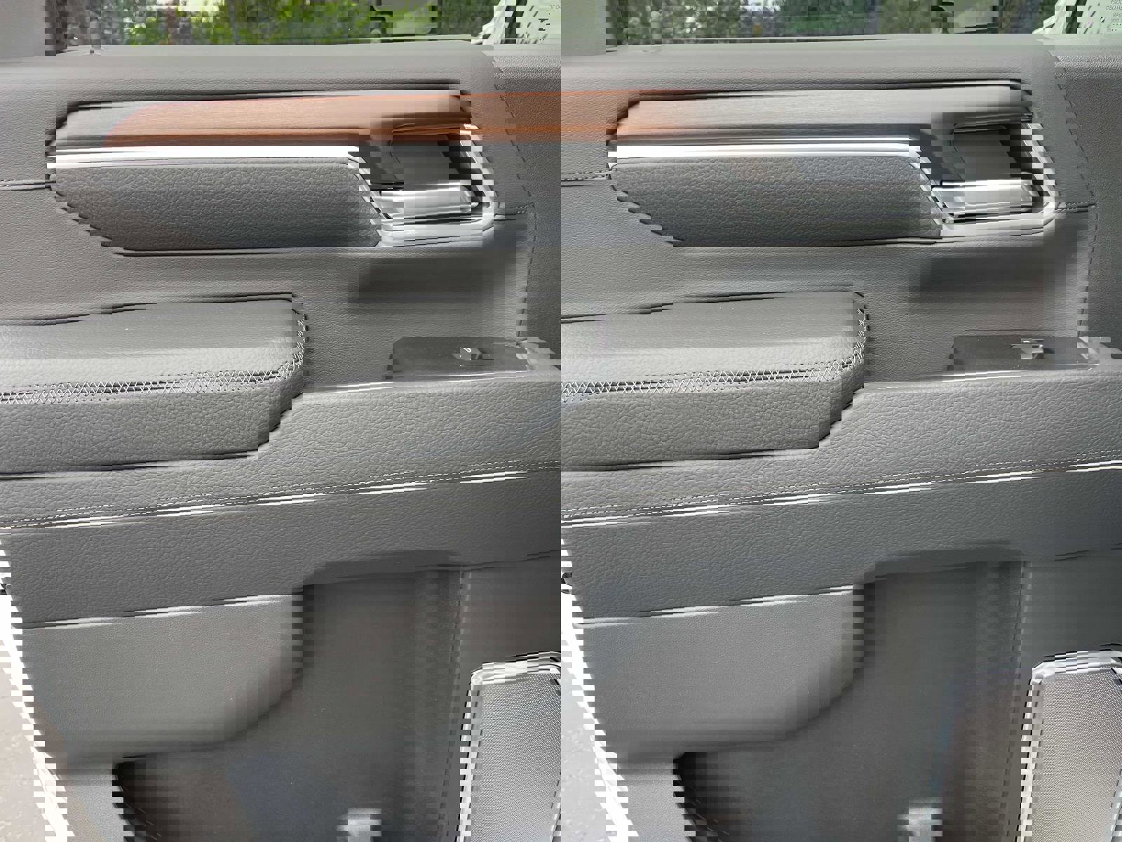 New 2026 GMC Sierra 2500 Denali w/ Denali Reserve Package image 23