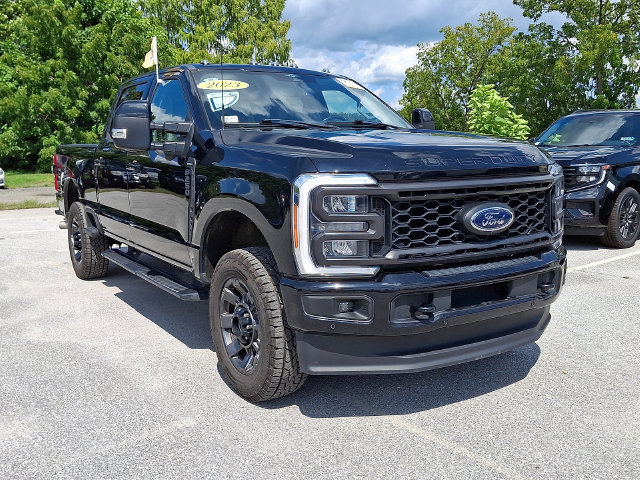 Used 2023 Ford F250 Lariat w/ Lariat Ultimate Package AWD/4WD image 2