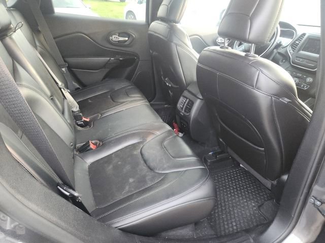 Used 2019 Jeep Cherokee Latitude Plus AWD/4WD image 8