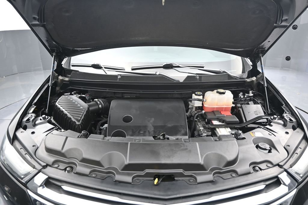 Used 2023 Chevrolet Traverse LT FWD image 12