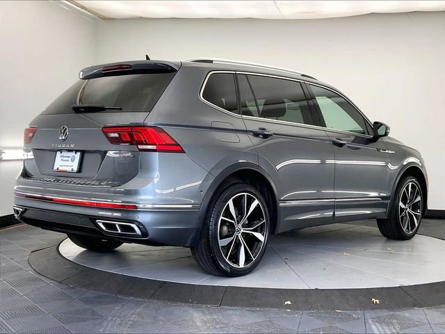 Certified 2022 Volkswagen Tiguan SEL R-Line image 13