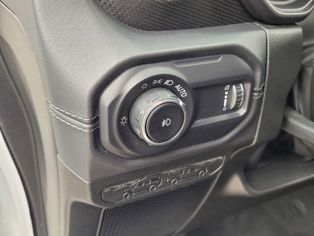 Used 2024 Jeep Wrangler Unlimited Rubicon image 17