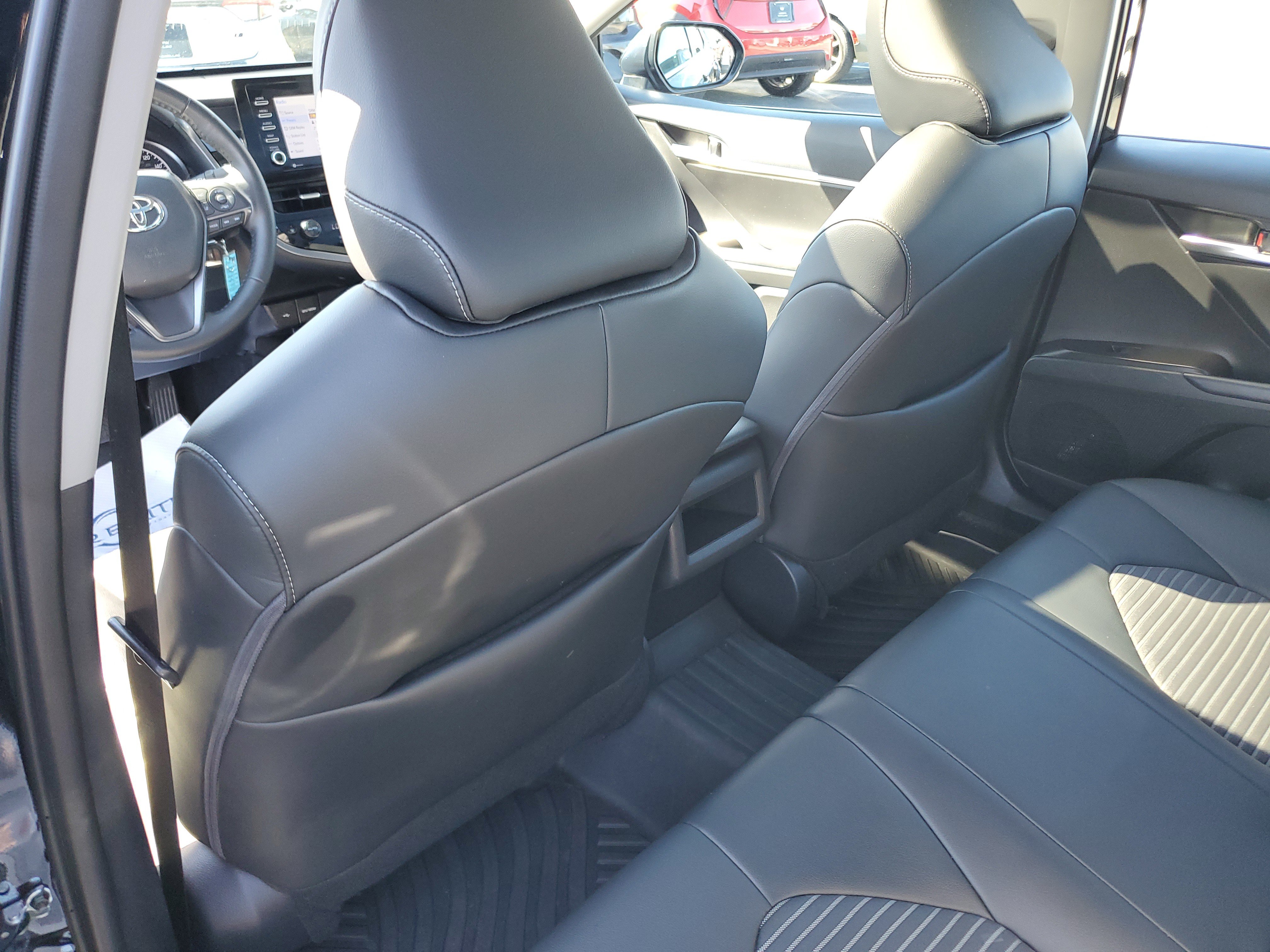 Used 2024 Toyota Camry SE w/ Cold Weather Package FWD image 13