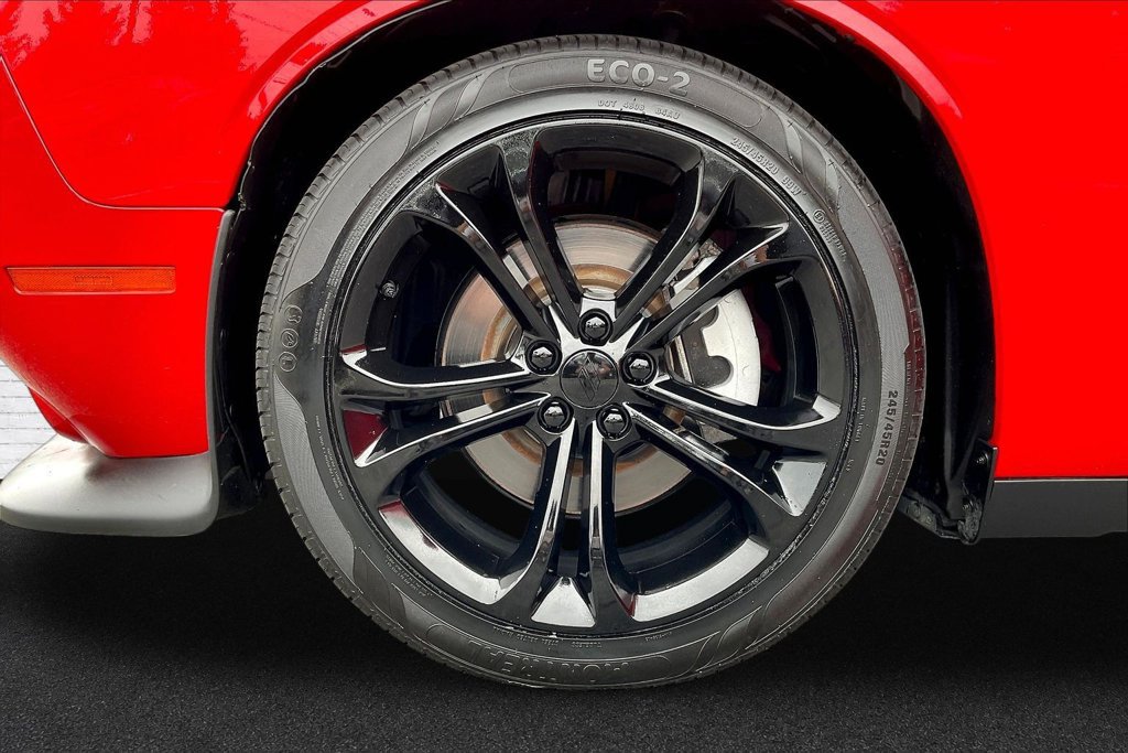 Used 2022 Dodge Challenger R/T RWD image 31