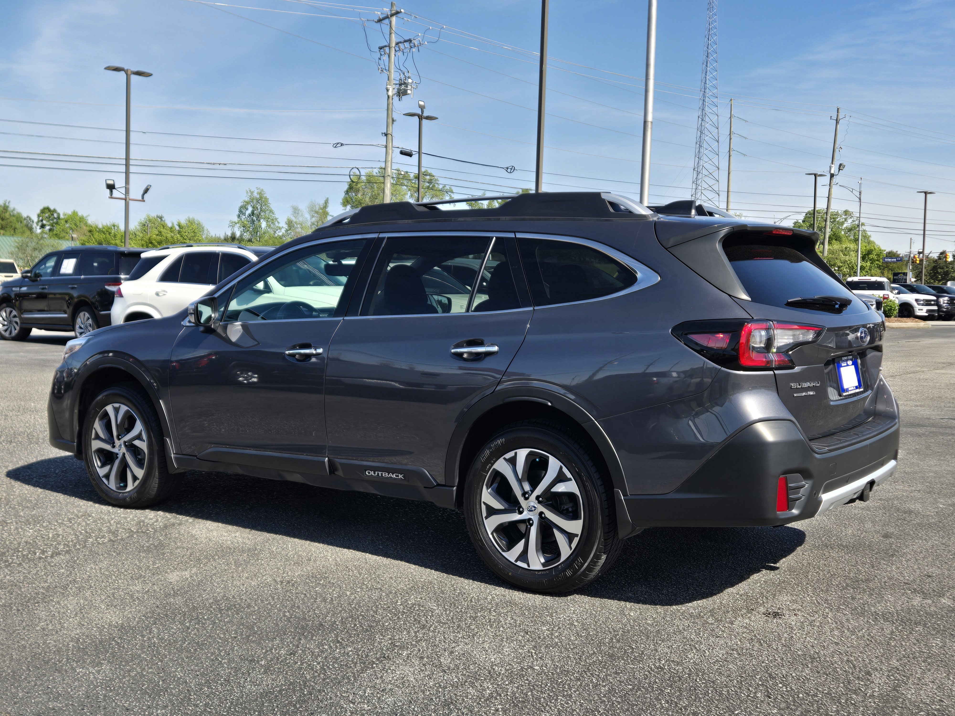 Used 2021 Subaru Outback Touring w/ Popular Package #2 image 11