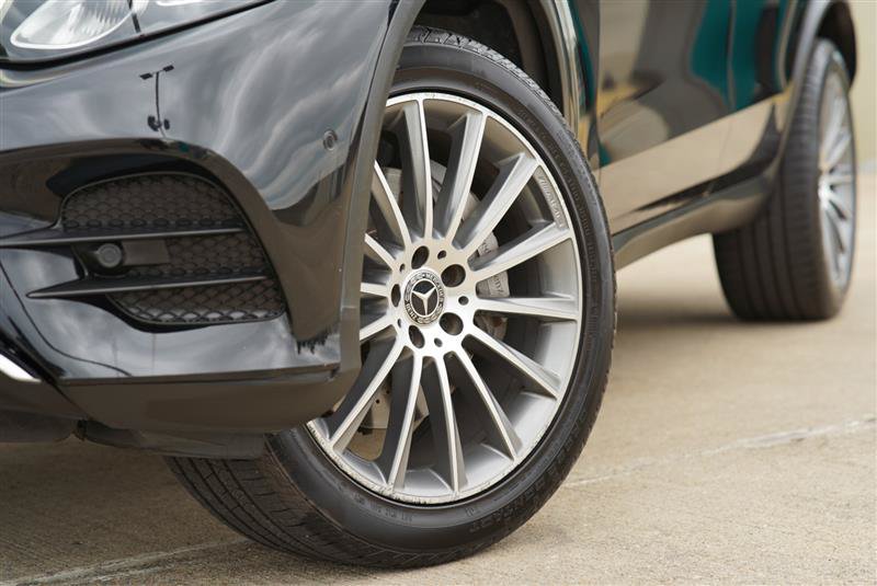 Used 2019 Mercedes-Benz GLC 300 4MATIC Coupe image 13