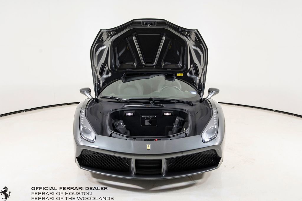 Certified 2018 Ferrari 488 GTB RWD image 31
