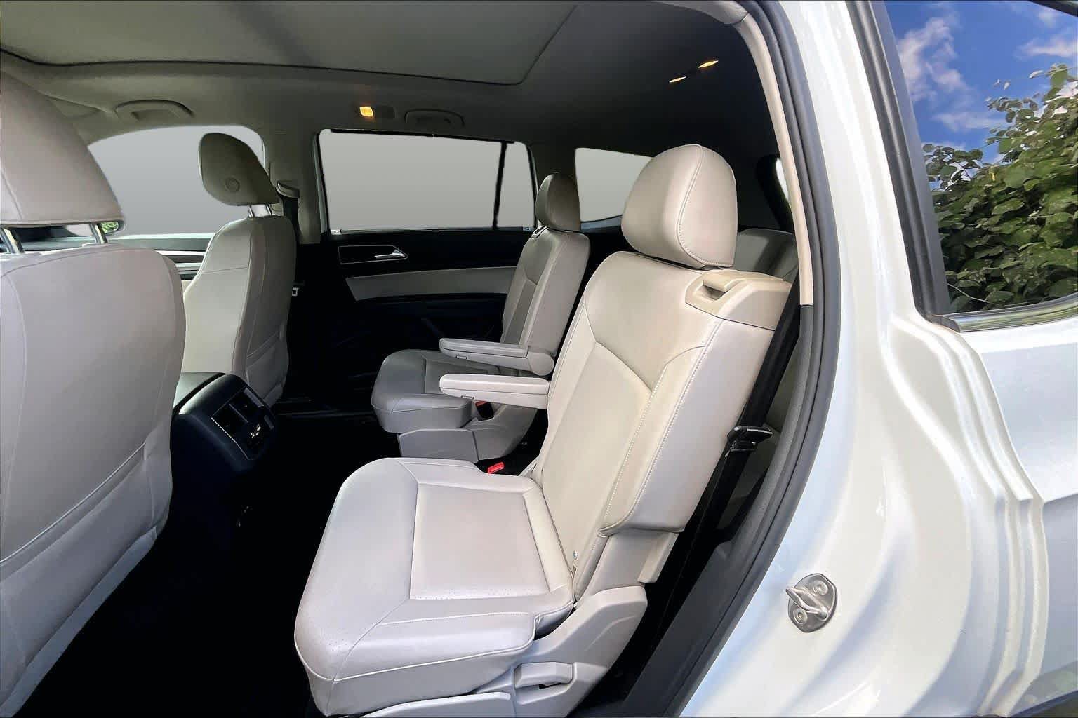 Used 2018 Volkswagen Atlas SEL w/ R-Line Package FWD image 21