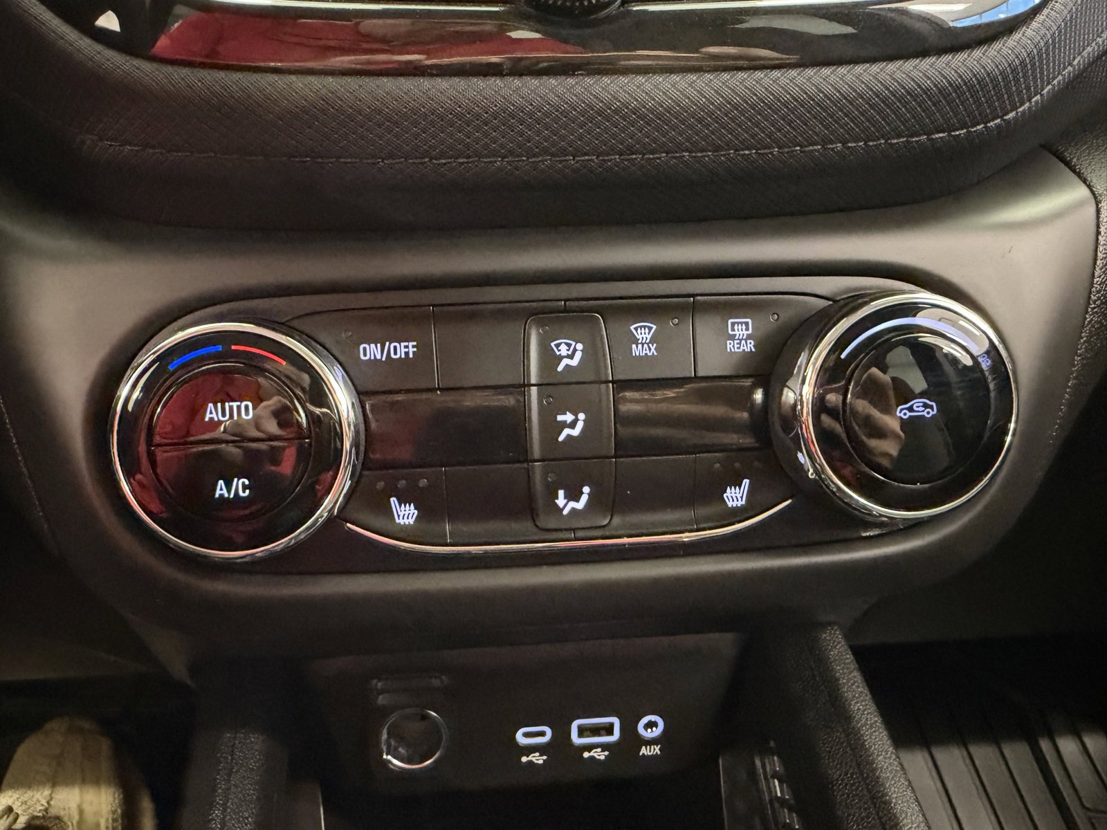 Used 2021 Chevrolet TrailBlazer LT w/ Convenience Package image 25