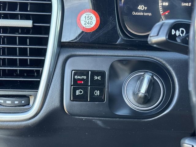 Used 2020 Porsche Cayenne Turbo image 18