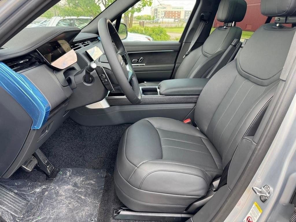 New 2025 Land Rover Range Rover SE image 5