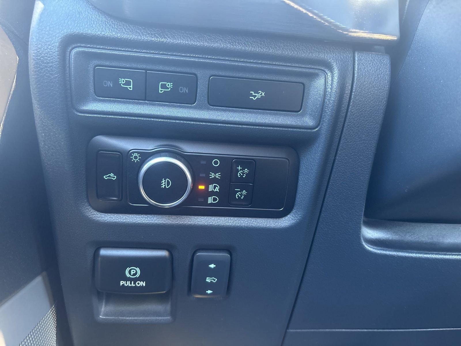 Used 2023 Ford F150 Lariat w/ Equipment Group 502A High image 24