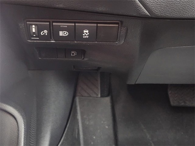 Used 2025 Toyota Corolla Cross AWD Hybrid image 23