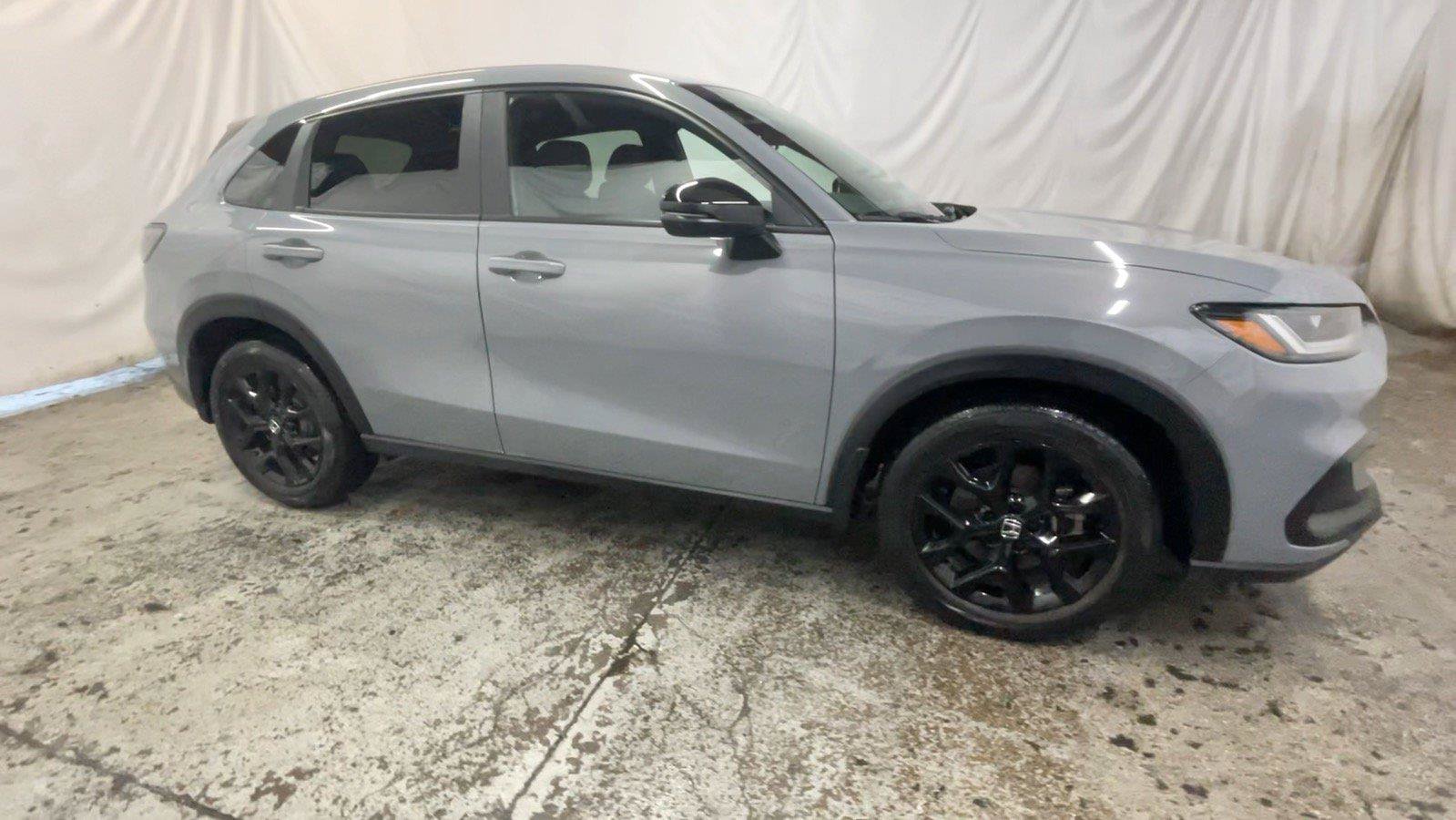 Used 2025 Honda HR-V Sport image 4