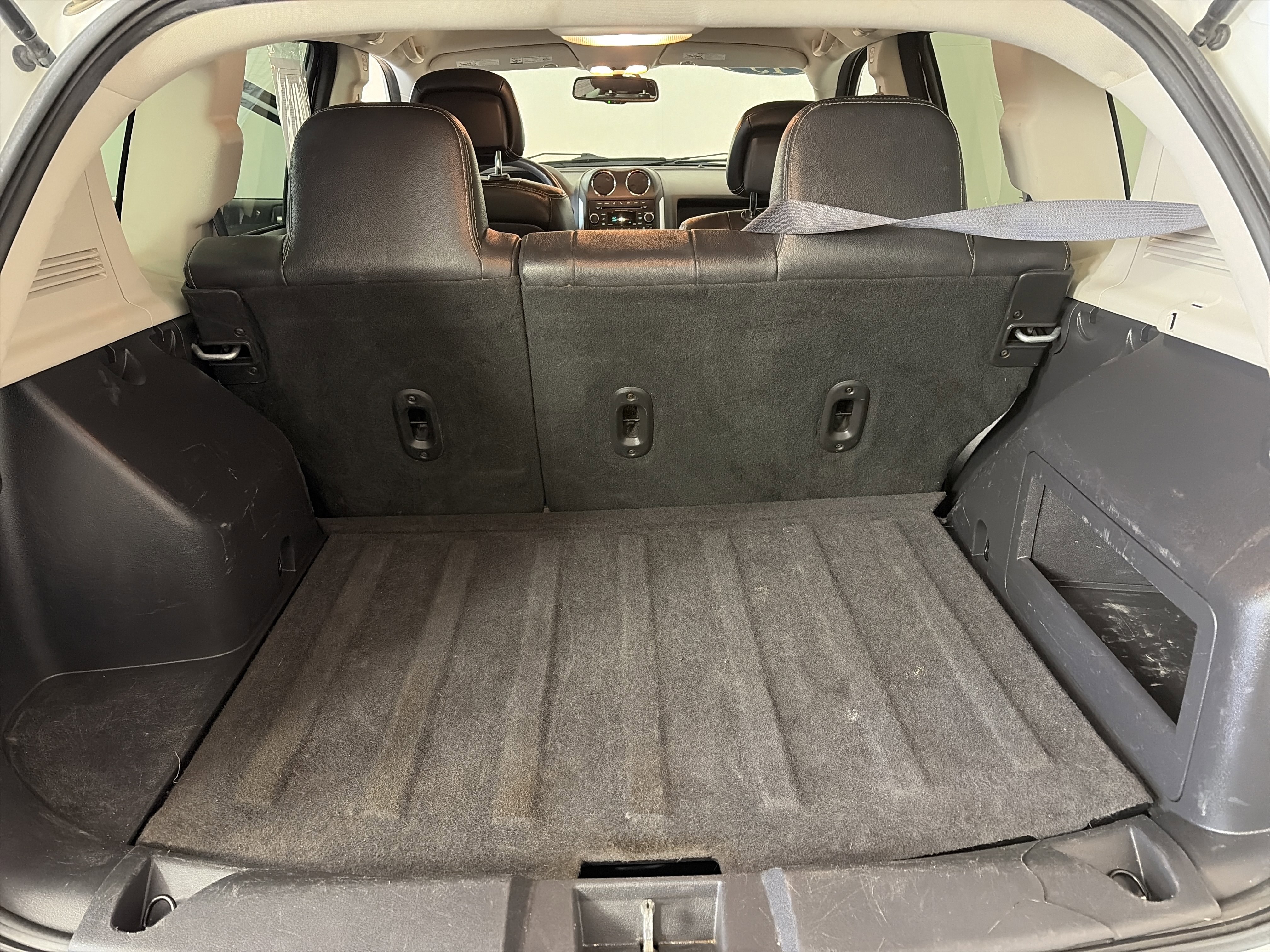 Used 2016 Jeep Compass Latitude AWD/4WD image 24