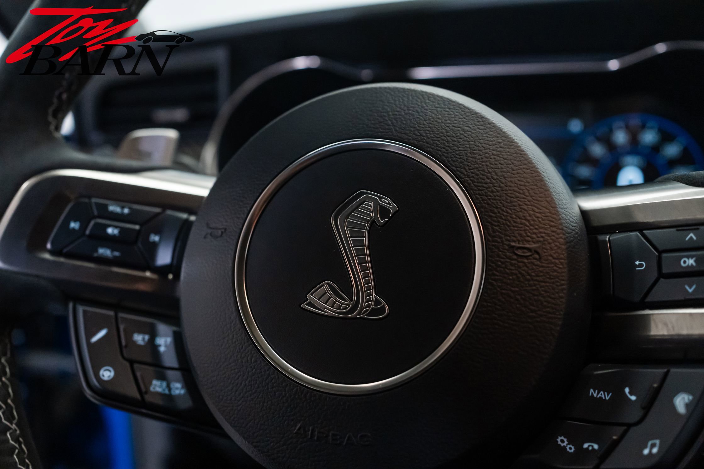 Used 2020 Ford Mustang Shelby GT500 w/ Carbon Fiber Track Pack image 32