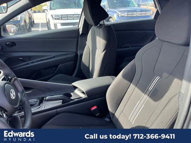 New 2025 Hyundai Elantra Sport image 19