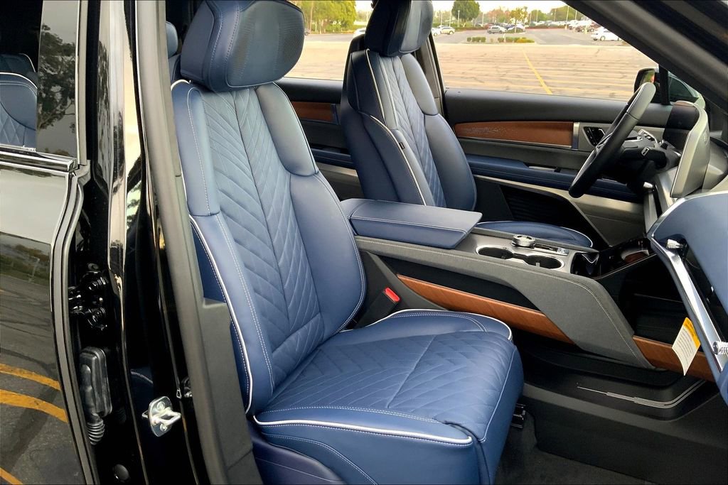 New 2026 Cadillac Vistiq Premium Luxury image 36