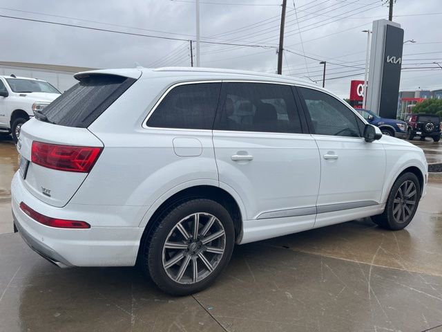 Used 2017 Audi Q7 3.0T Premium Plus AWD/4WD image 4