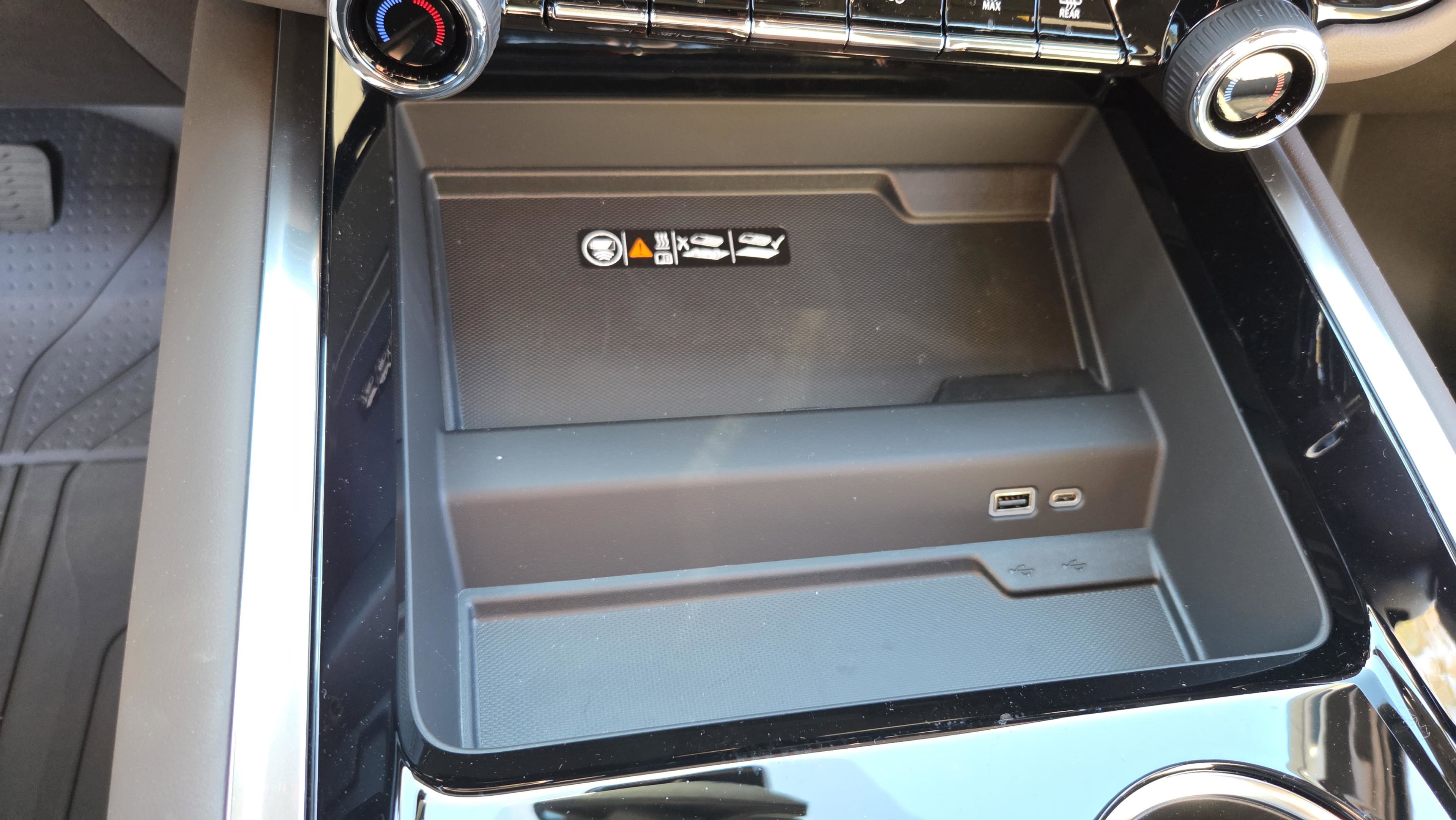New 2026 Chevrolet Suburban LT w/ Comfort Package image 24