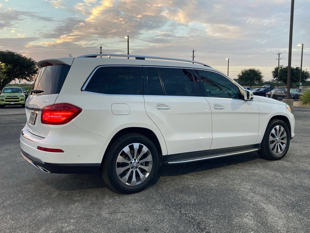 Used 2017 Mercedes-Benz GLS 450 4MATIC image 4