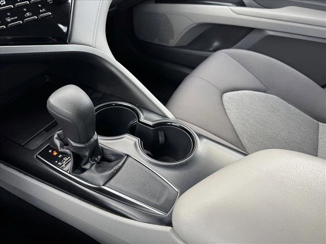 Used 2019 Toyota Camry LE FWD image 16