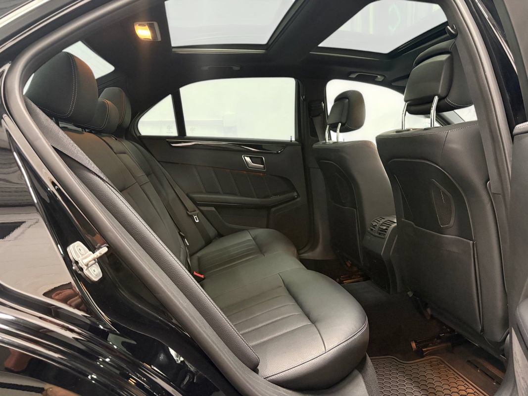 Used 2016 Mercedes-Benz E 400 4MATIC Sedan image 14