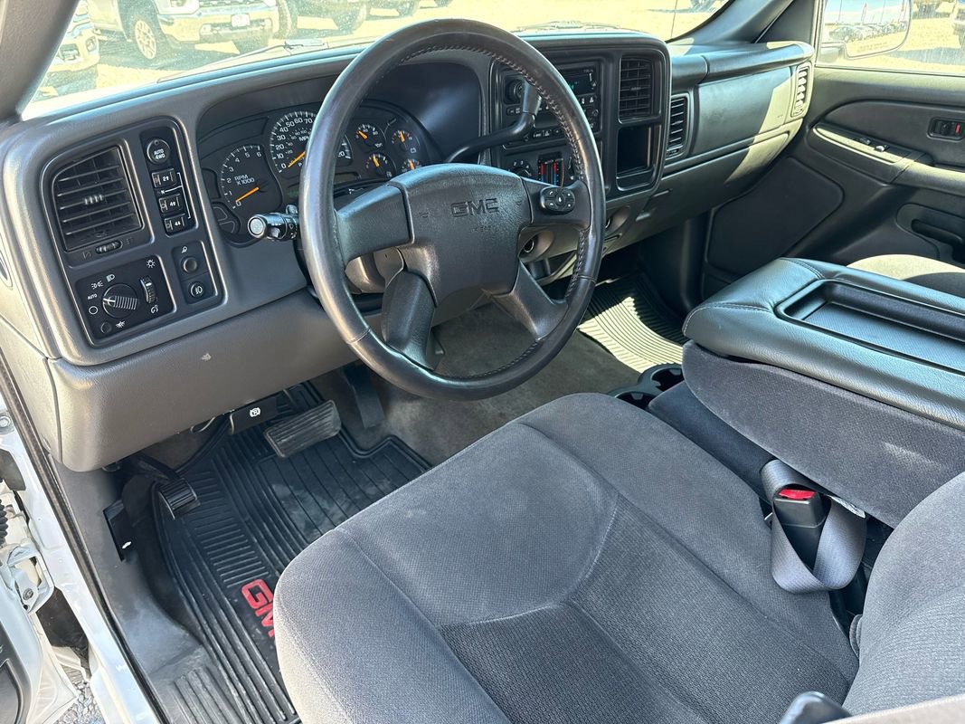 Used 2006 GMC Sierra 1500 SLE w/ Light Duty Power Package AWD/4WD image 30