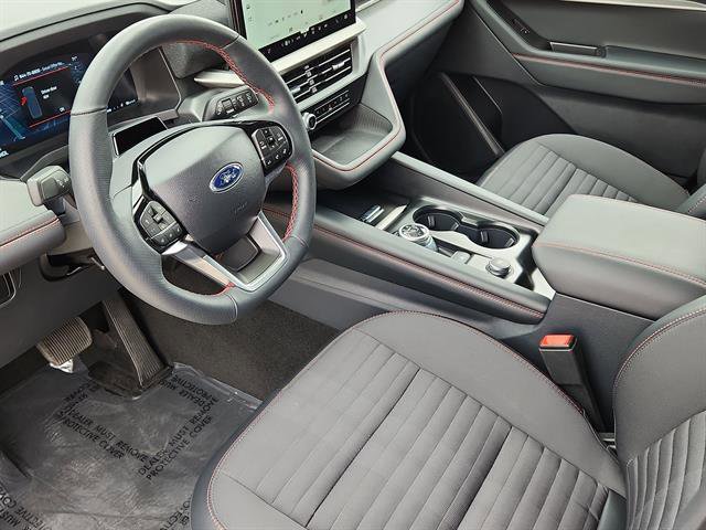 Used 2025 Ford Explorer ST-Line w/ ST-Line Street Pack image 8