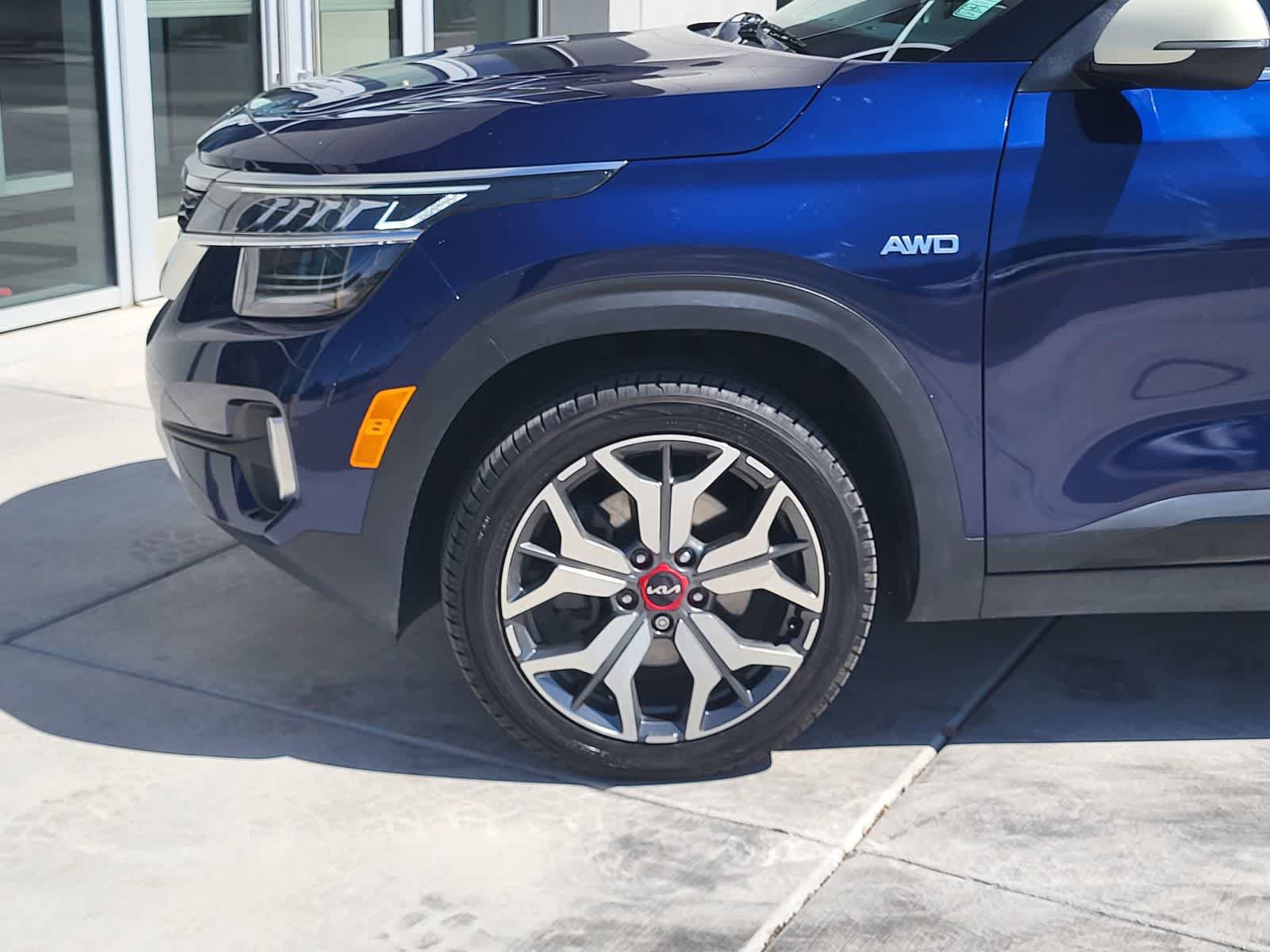 Used 2023 Kia Seltos SX AWD/4WD image 8