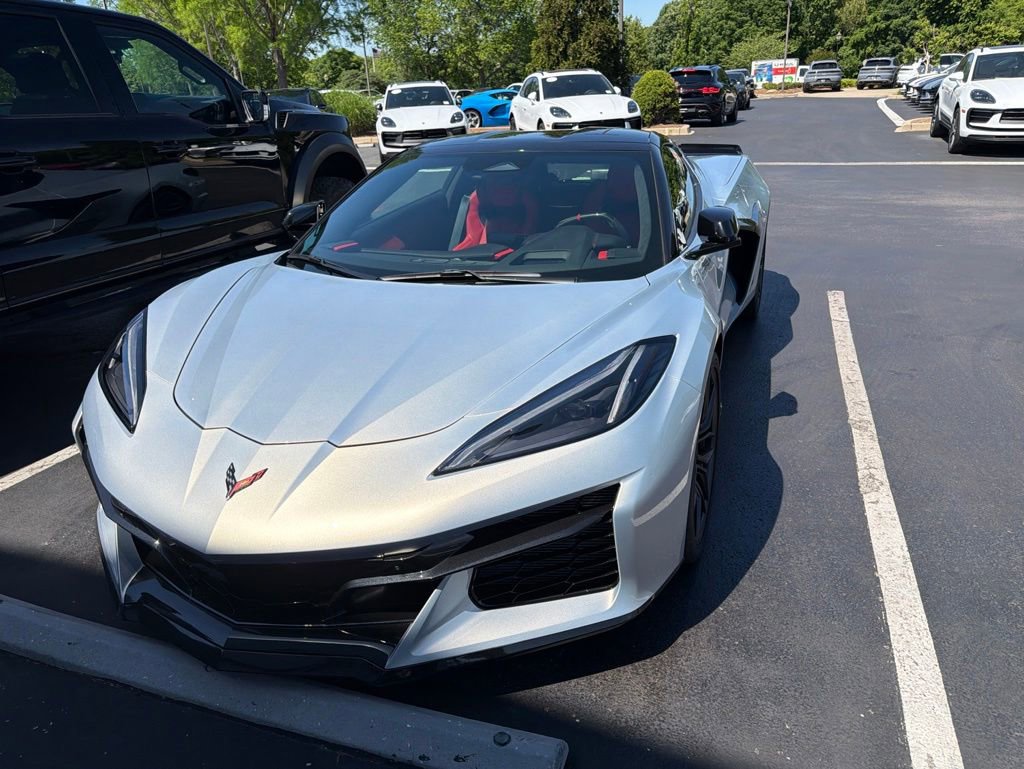 Used 2024 Chevrolet Corvette Z06 RWD image 13