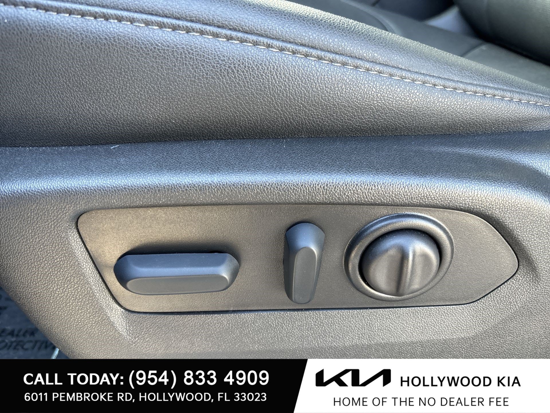 Used 2023 GMC Sierra 2500 SLT AWD/4WD image 14