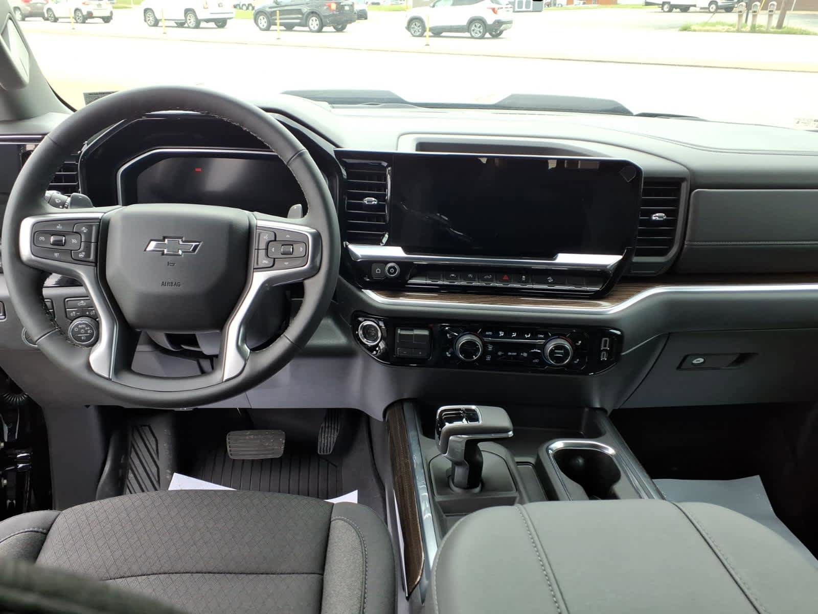 New 2026 Chevrolet Silverado 1500 LT Trail Boss w/ Convenience Package II AWD/4WD image 5