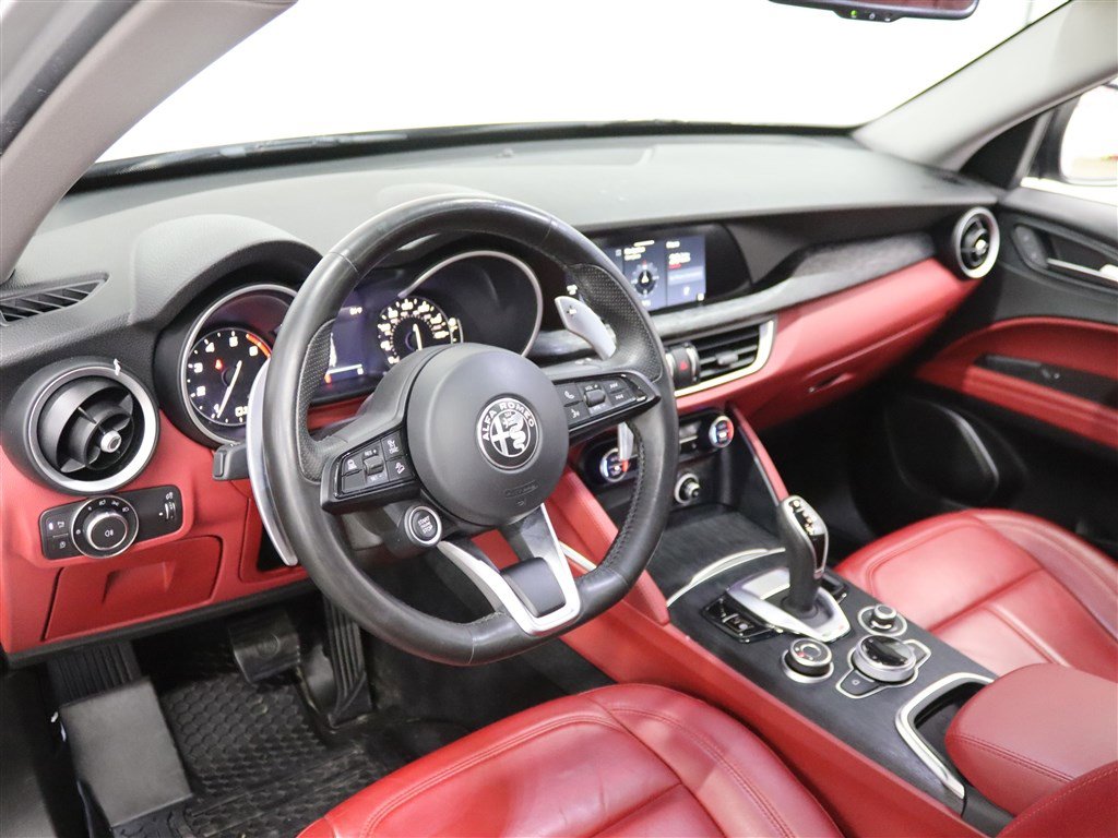 Used 2021 Alfa Romeo Stelvio Sprint w/ Nero Edizione image 21